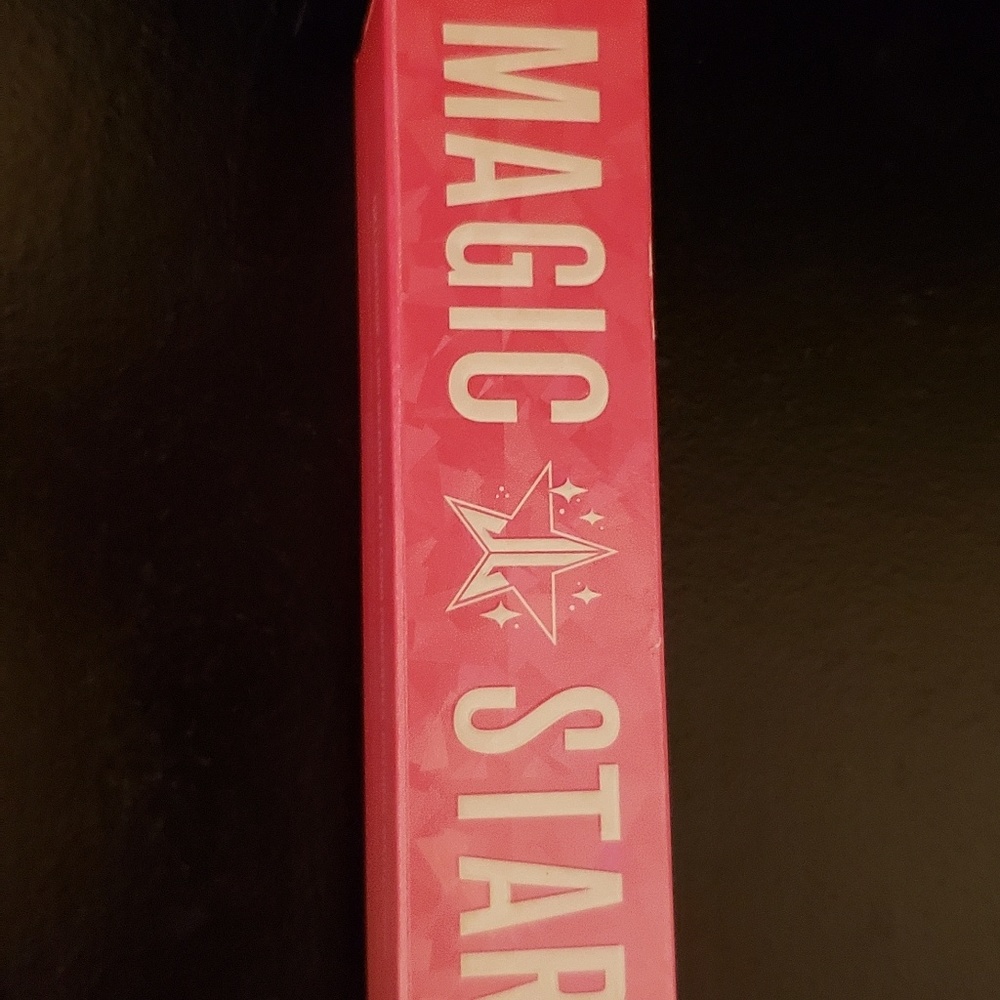 Jeffree Star Magic Star Concealer in C2